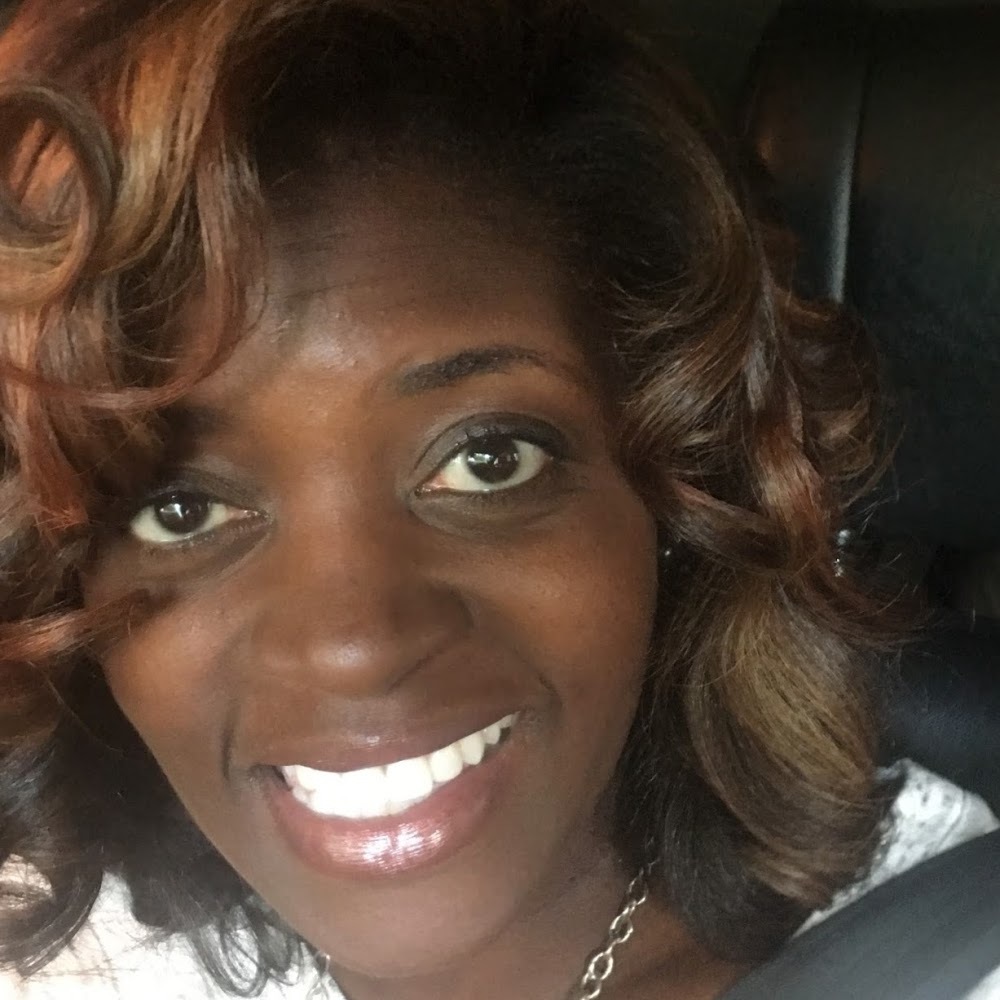 Meet your Posher, Felicia